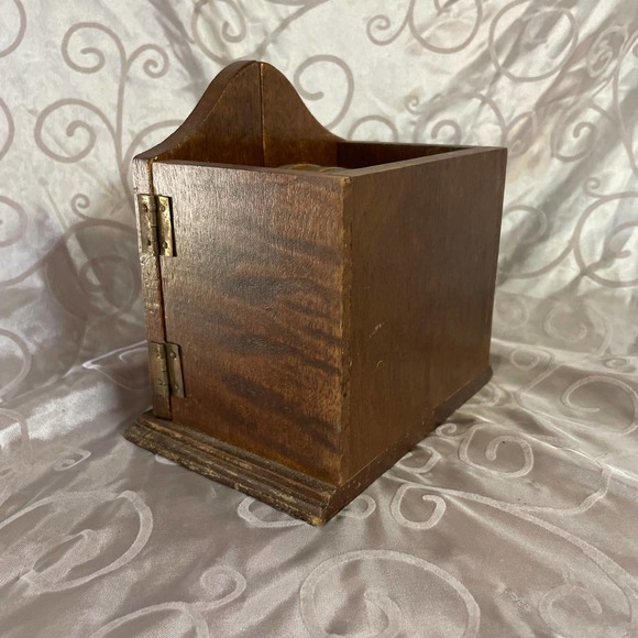 Vintage 1970's The King Of Arms Small Wooden Coaster Set Kings Pub. - Picture 4 of 10